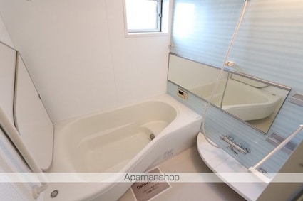 メゾンソレイユ　Ａ棟[3LDK/85.86m2]のバス