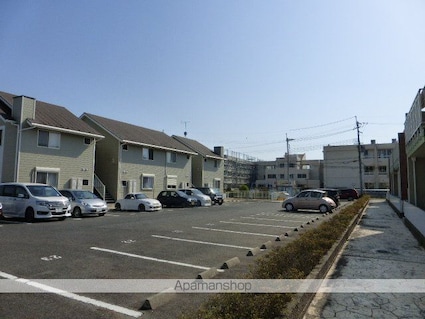 夢咲きの里　Ｂ[1LDK/51.34m2]の駐車場1