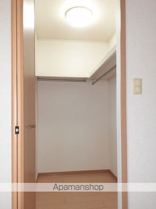 エトワールＭ　Ⅱ棟[1LDK/51.13m2]の収納