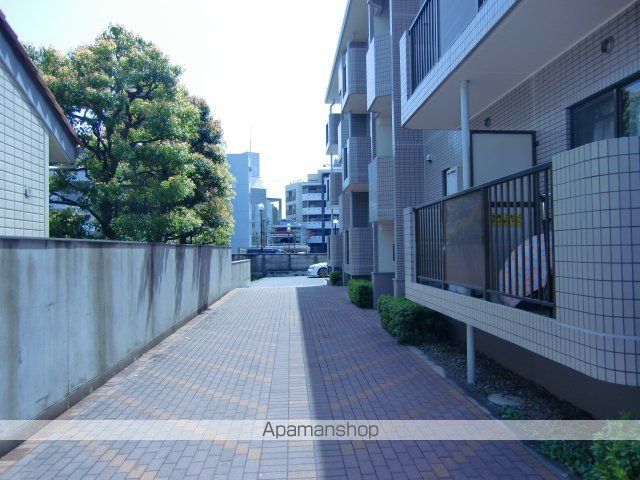 プレステージ浦和の玄関写真