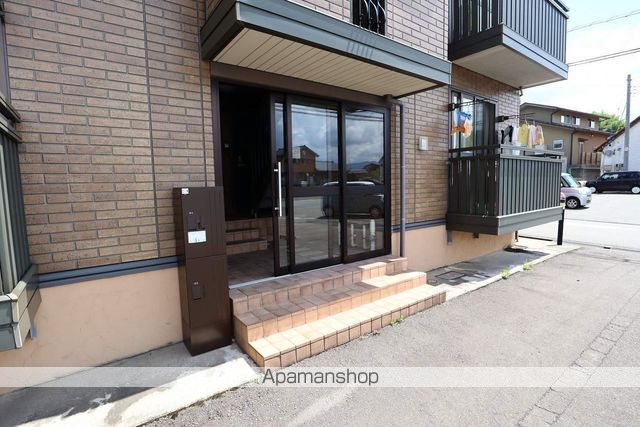 ヴィラ・クレスセルの玄関写真