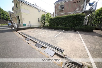 ピュアリティ多摩[2DK/35.91m2]の駐車場