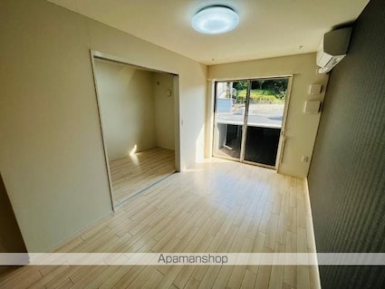 愛媛県今治市石井町２丁目[1LDK/35.7m2]のリビング・居間