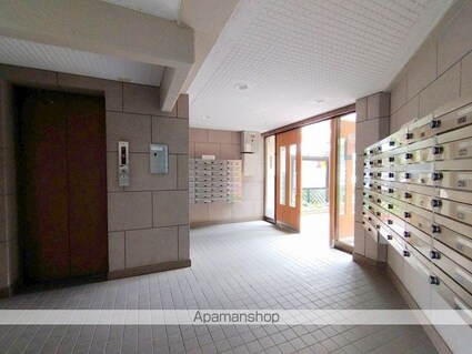 神奈川県川崎市宮前区犬蔵３丁目[2LDK/72m2]の共用部1