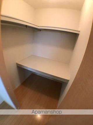 滋賀県彦根市野田山町[2LDK/61.05m2]の収納