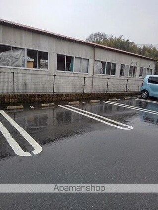 ナーシサス　ガーデン[2LDK/57.63m2]の駐車場