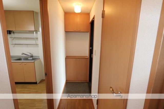 カメリアハイツ　Ｂ棟[2DK/50.42m2]の玄関