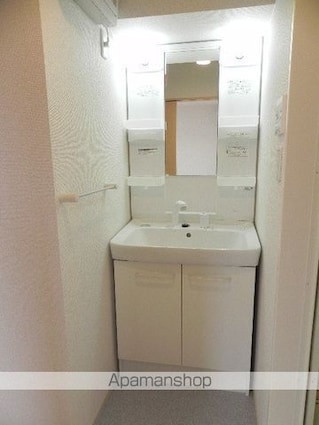 ノイクラール[1LDK/41.3m2]の洗面所