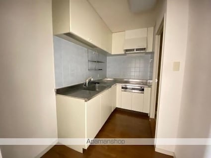 Ｃｒｅｓｔ　ＣｏｕｒｔＫ２[2LDK/66m2]のキッチン