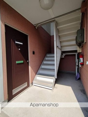 イーストロードNDの玄関写真