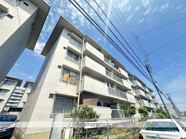 五番町住宅B棟の外観写真