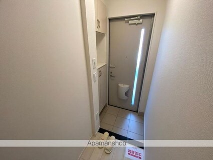 ヴェルジェⅡ　[1LDK/53.82m2]の玄関