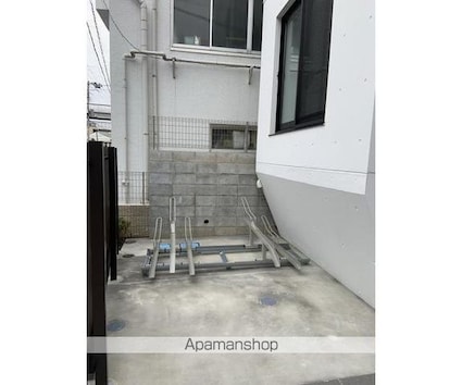 レジス大山[1K/20.52m2]の駐車場