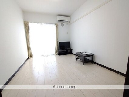 レオネクストラグーザ馬事公苑[1K/21.11m2]のリビング・居間