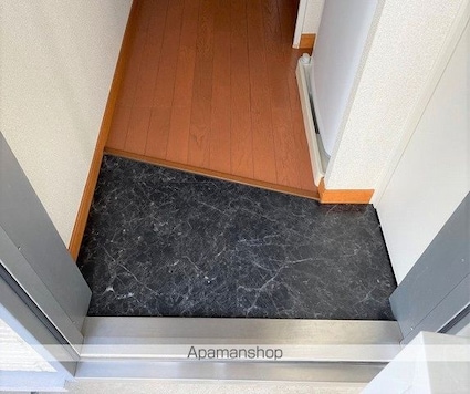 レオパレスオークトゥリーズ[1K/22.35m2]の玄関