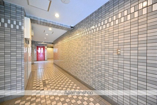 成加パラシオンの玄関写真