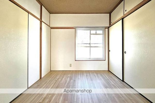 ビレッジハウス鳴滝11号棟の内装写真