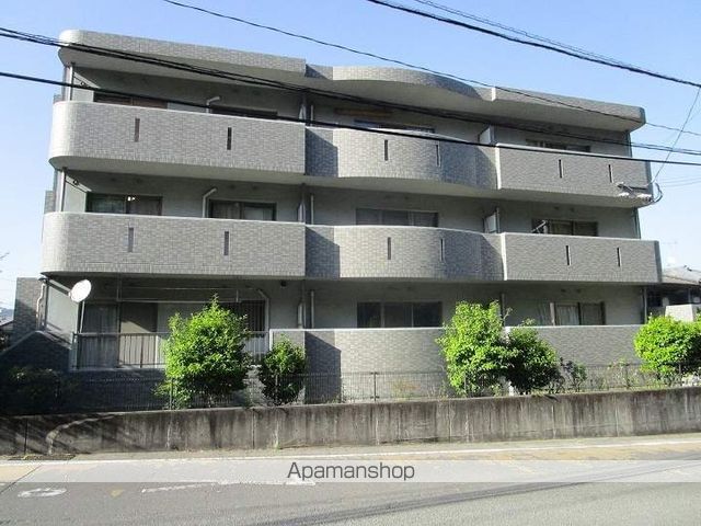 鹿児島市唐湊線 神田（交通局前）駅 徒歩19分 3階建 築22年の外観写真
