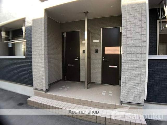 コンフォートNの玄関写真
