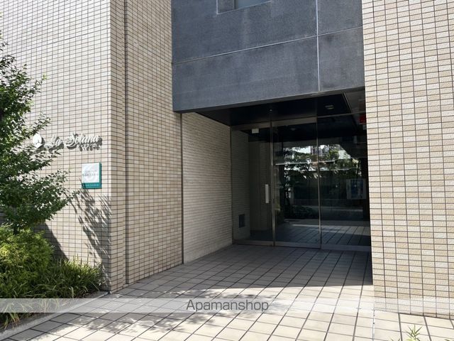 ラ・ソラーナの玄関写真