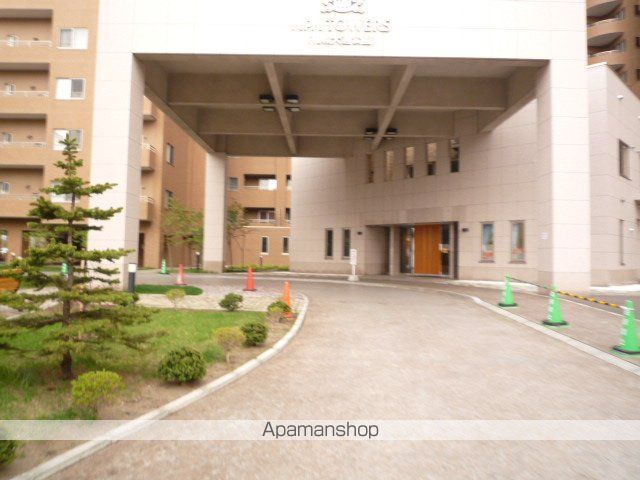 アパタワーズ札幌大通公園の玄関写真