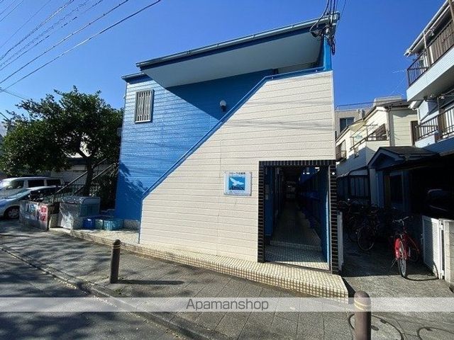 フローラ北綾瀬の玄関写真