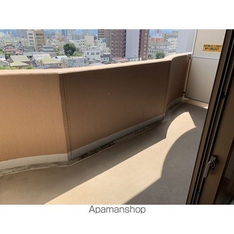 FOR YOU 木の実の内装写真