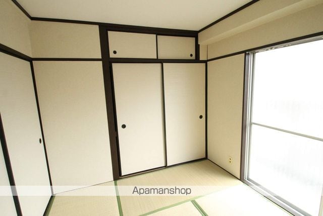 出口マンションの内装写真