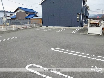 プリム・セーリオ[2LDK/60.19m2]の駐車場1