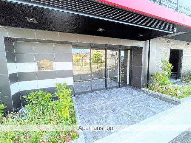 メインステージ横濱鶴見の玄関写真