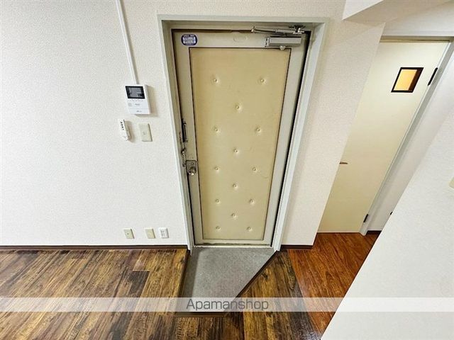 CollinsIIの内装写真