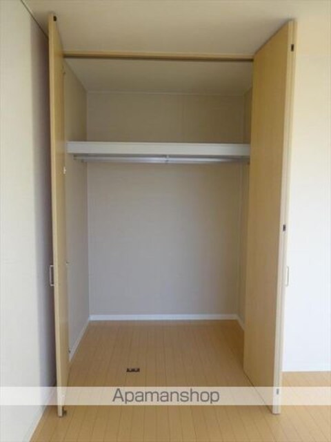 和歌山県和歌山市和歌川町[2LDK/60.44m2]の収納