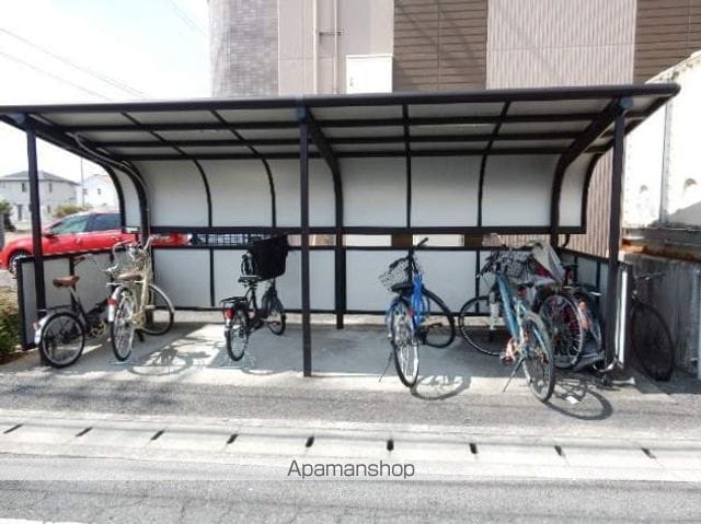 グランデュール高柳 A棟の外観写真