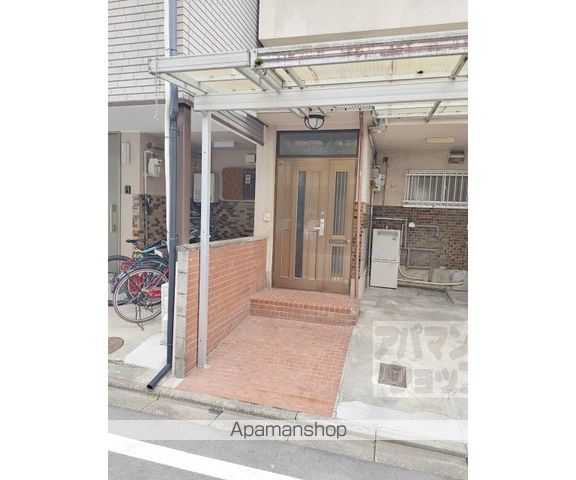 近鉄京都線 伏見駅 徒歩3分 3階建 築52年の玄関写真