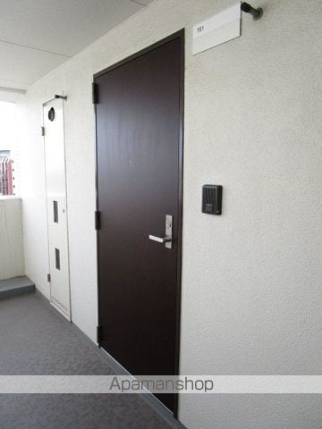 トーカンマンション東中通の玄関写真