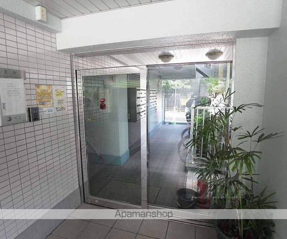 サンリーベ衣笠の玄関写真