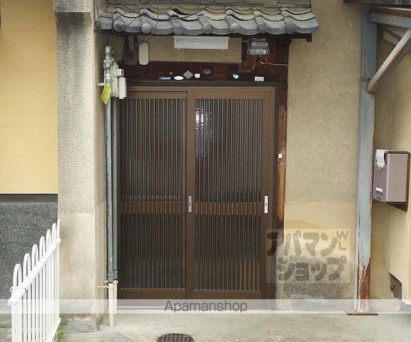 唐橋琵琶町貸家の玄関写真