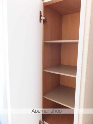 レオパレスブルーウィローⅡ[1K/23.18m2]の収納