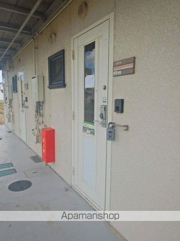 セジュール中吉野 A棟の玄関写真