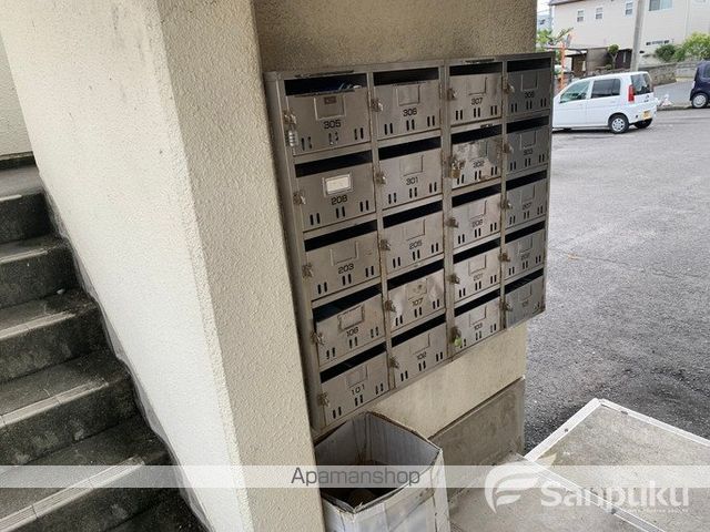 メゾン余戸東の玄関写真