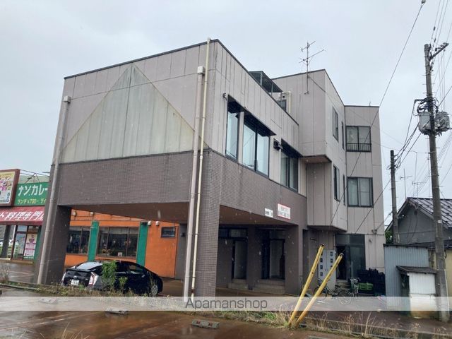 吉沢商会ビルの外観写真