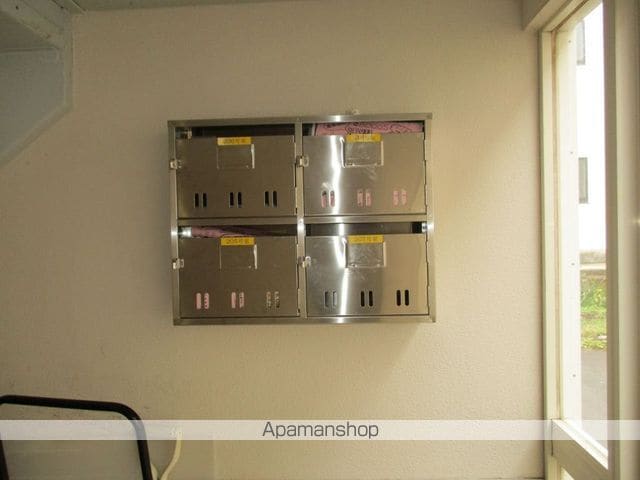 パルハイツ城南 A棟の玄関写真
