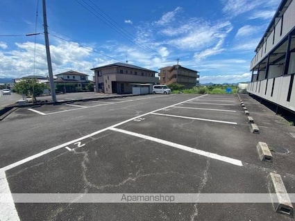 メゾン植村[1K/24m2]の駐車場