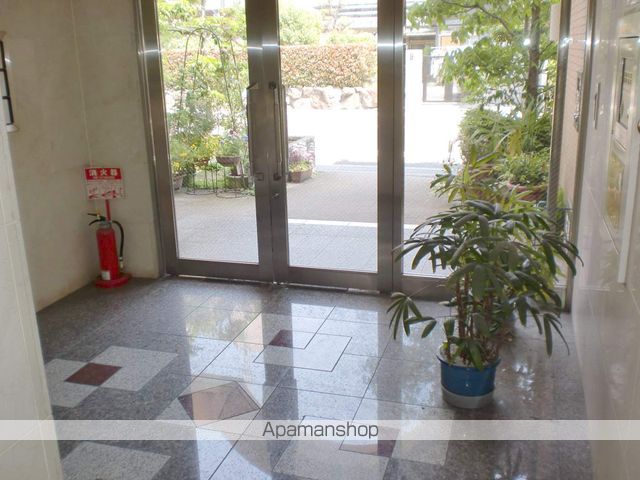グロワール北花田の玄関写真
