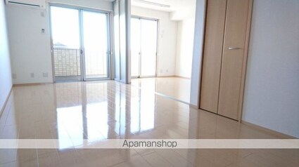 レジデンスＳＫ[1LDK/50.01m2]のリビング・居間