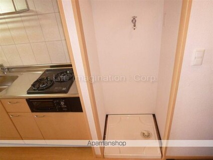 ＧＲＡＮＤＩＲ　ＴＨＲＥＥ　ＯＮＥ[1K/26.3m2]の内装1