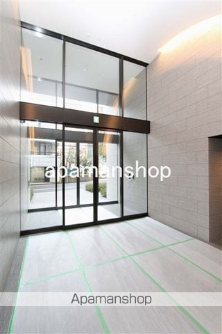 LUNEFLATS谷町四丁目の玄関写真