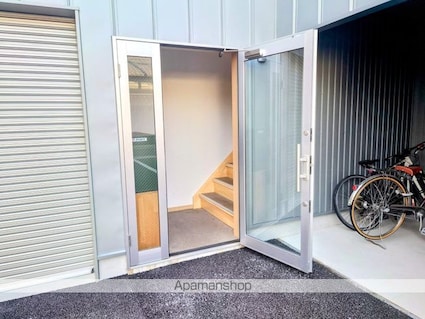 ＨＯＵＳＥ　Ｉ　ＮＡＮＡＢＡＮＫＡＮ[1DK/34m2]のエントランス