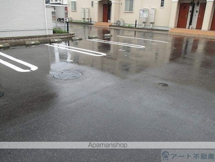 ブルージュ　Ａ[2DK/46.41m2]の駐車場