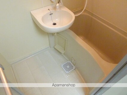 レオパレス三百人町[1K/20m2]のバス